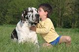 ENFANT ET CHIEN 552